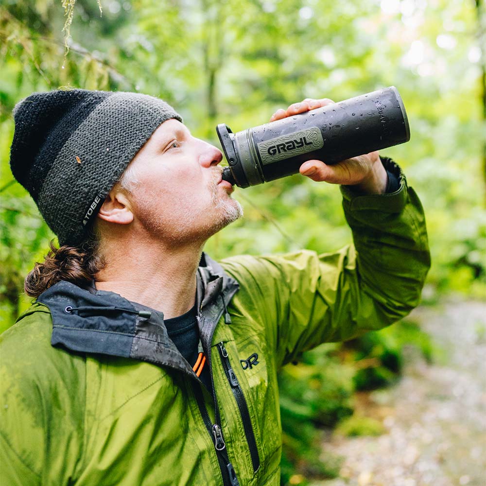 Grayl UltraPress Outdoor & Travel Water Filter, Camp Black with 1 replacement filter