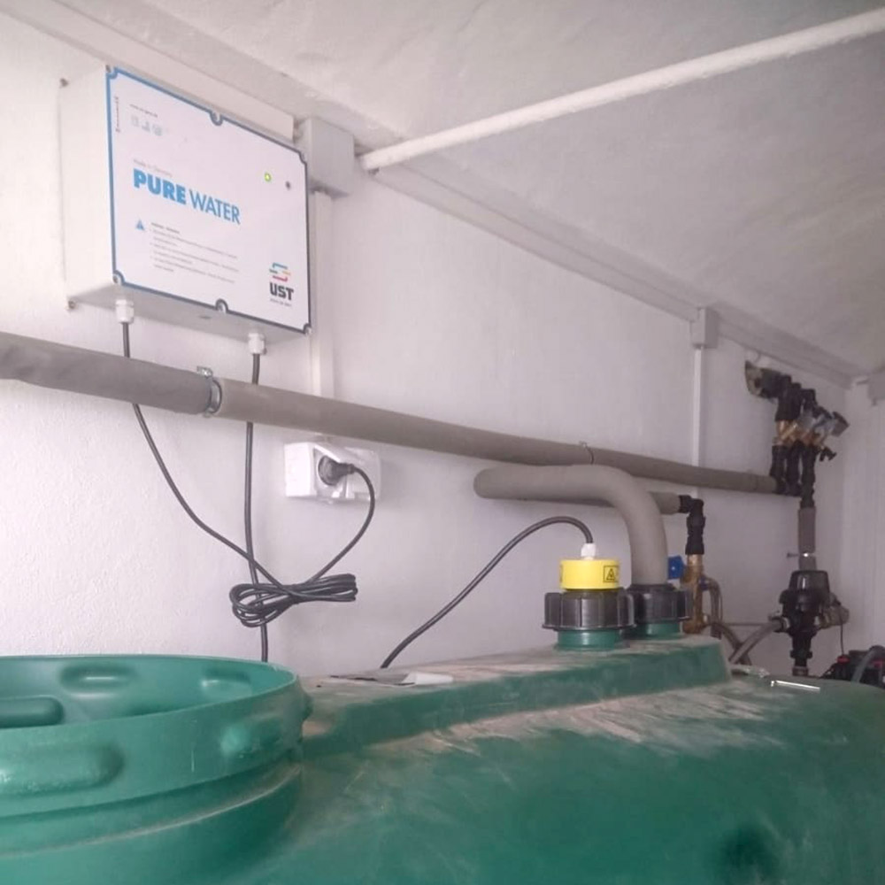 UV system PURE L + 120W for containers